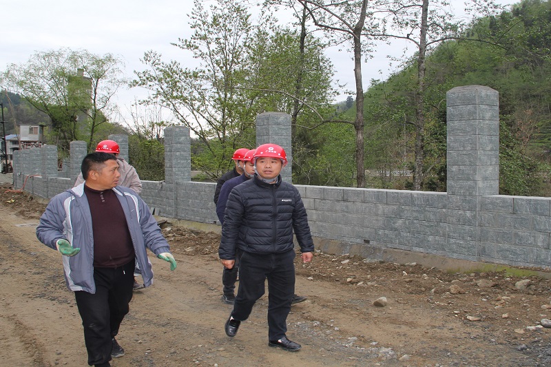 拼經(jīng)濟，比發(fā)展④┃范文偉進行節(jié)前檢查